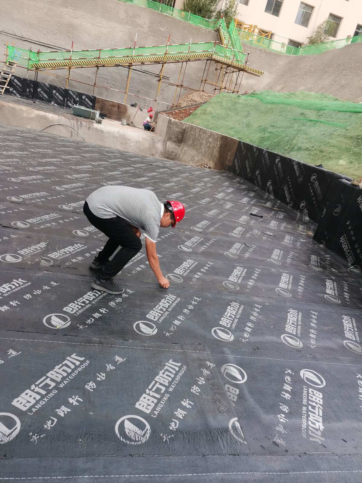 包头科技大学地下室防水施工